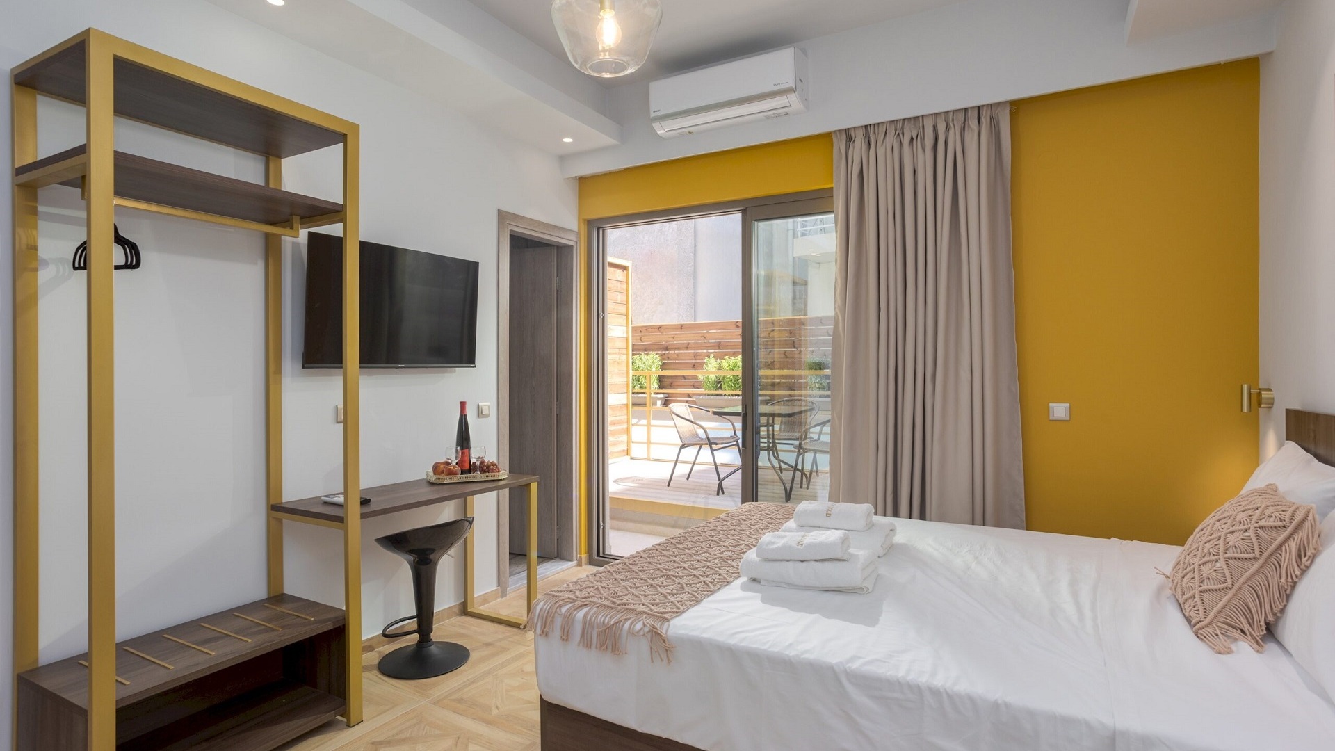 Kitro Gold – Luxury Suite