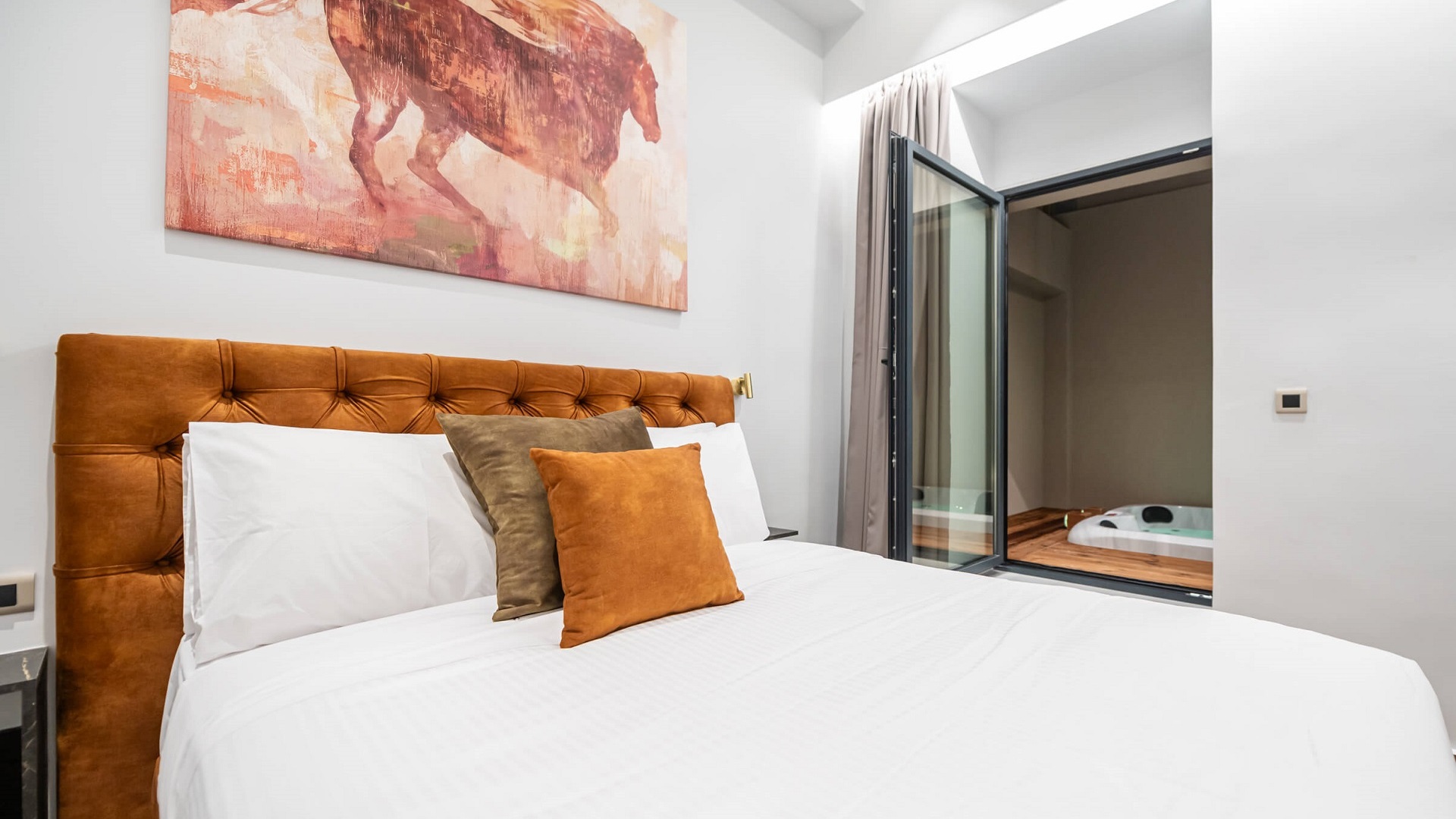 Terra Gold – Luxury Suite