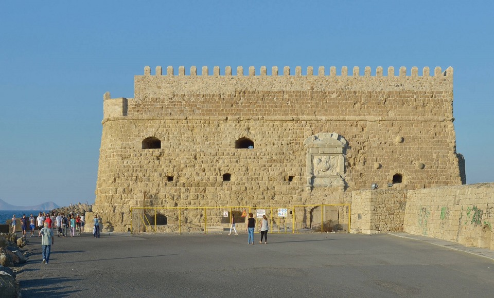 Rocca al Mare Fortress (Koule Fortress) & Venetian Harbor